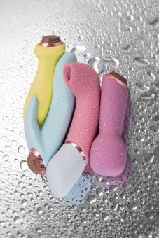 Набор Satisfyer Marvelous Four с 4 насадками для разной стимуляции