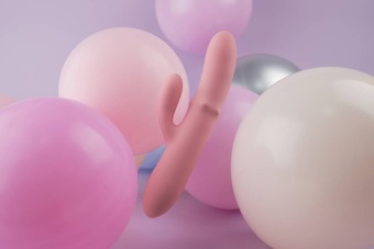 Вибратор с кольцом из бусин Svakom Mora Neo с приложением персиковый